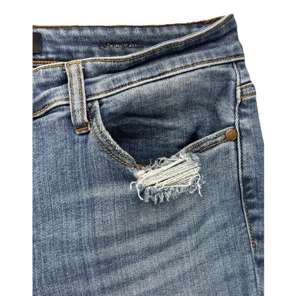 Judy Blue Jeans Womens 13/31 Light Wash Distressed Raw Hem Skinny Casual Stretch - Picture 6 of 12